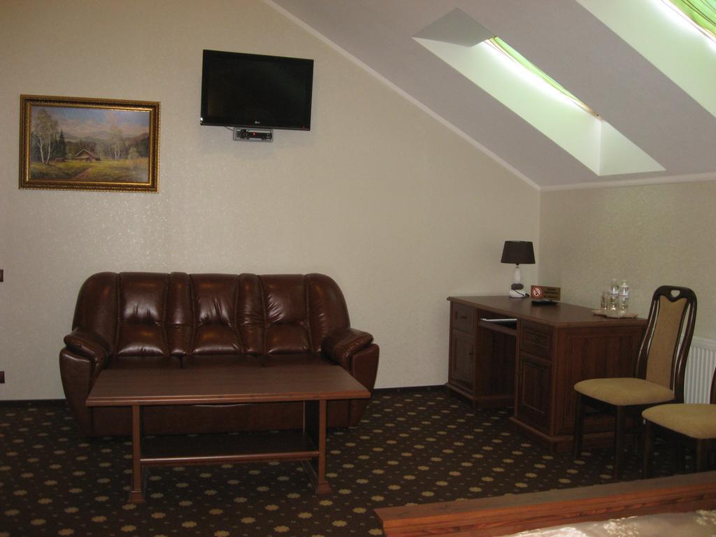 Shato Paradis Hotel Irpin Room photo