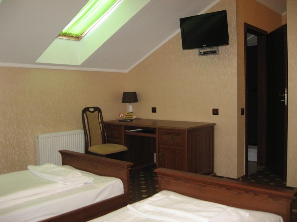 Shato Paradis Hotel Irpin Room photo